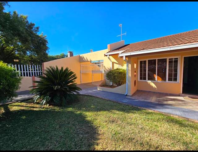 4 BEDROOM HOUSE FOR SALE IN VANDERBIJLPARK CW 2